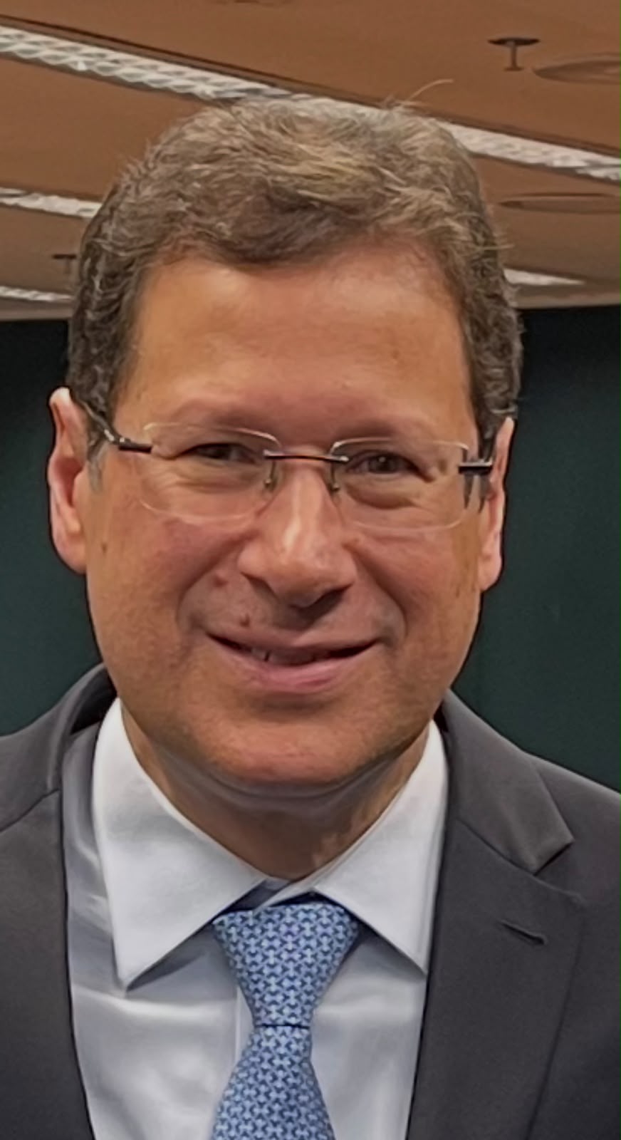Mauro de Azevedo Menezes